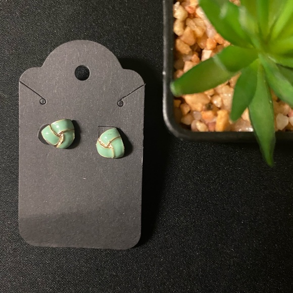 Jewelry - Teal Knot Esrrings